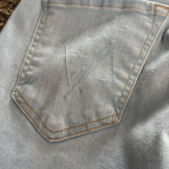 Mother 27 Light Wash Looker Ankle Fray Jeans - Picture 10 of 14